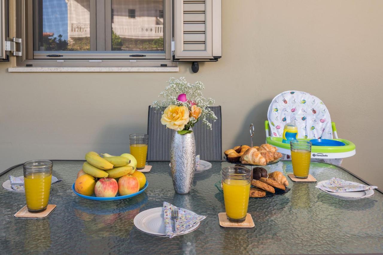 Floral Beach Apt With Lux Extras & Special Treats Колимвари Екстериор снимка