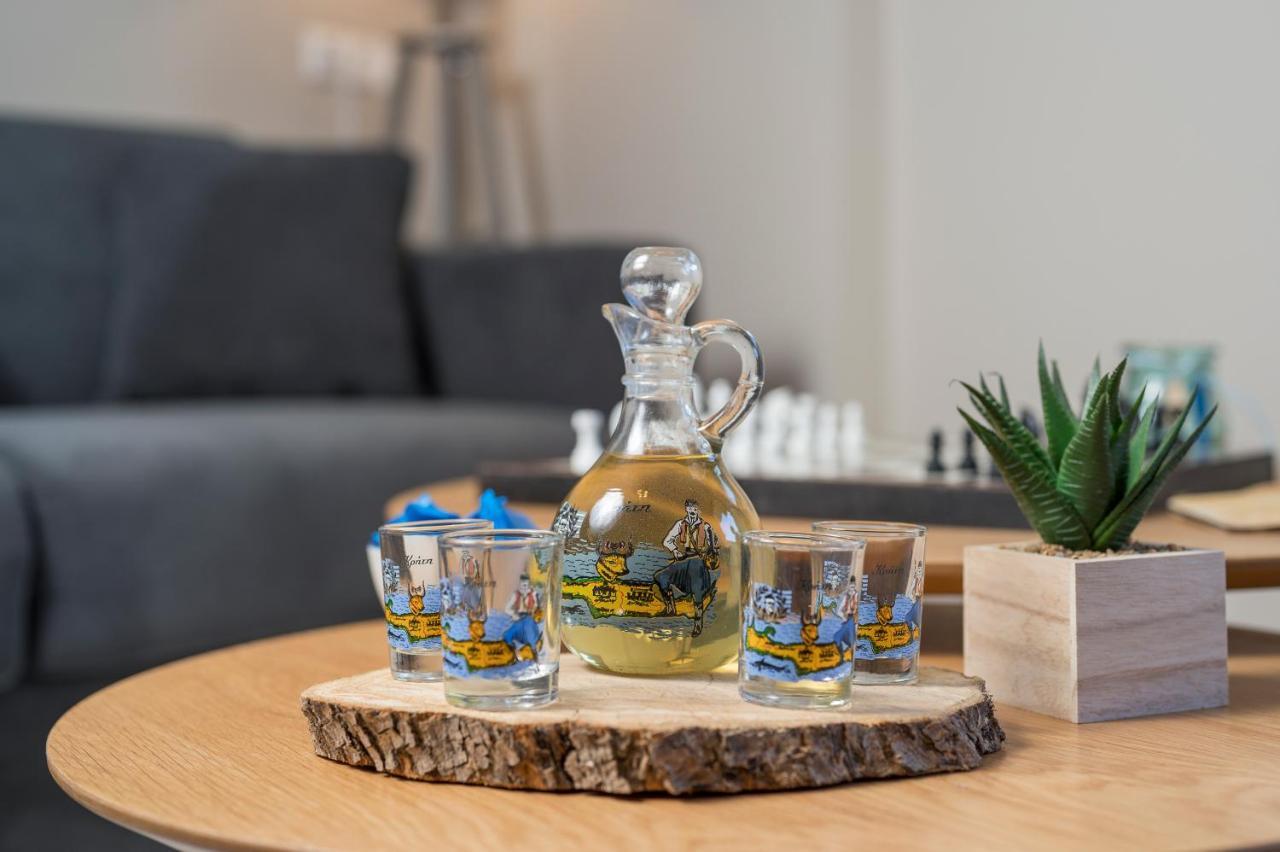 Floral Beach Apt With Lux Extras & Special Treats Колимвари Екстериор снимка