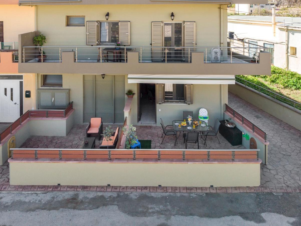 Floral Beach Apt With Lux Extras & Special Treats Колимвари Екстериор снимка
